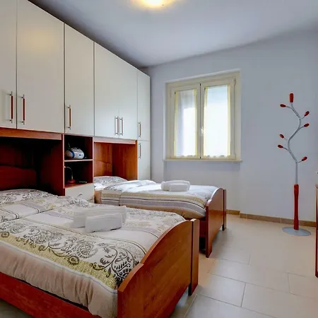 Casa Nadia Апартаменты *