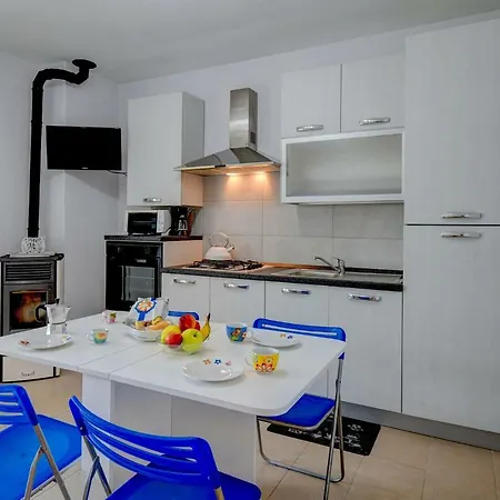 Casa Nadia * Тиньяле